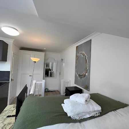Loft Studio Shepherd'S Bush London Near Everything ภายนอก รูปภาพ